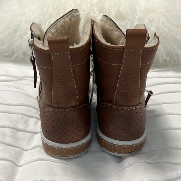 Blackstone CW96 Genuine Shearling Lined Sneaker Boot size 8 - Picture 9 of 12